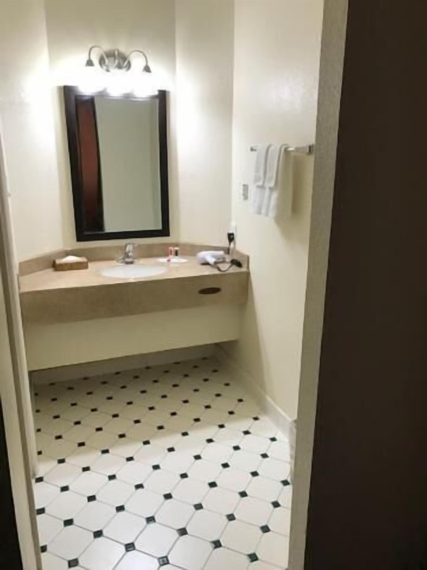 Days By Wyndham Baymeadows Motel